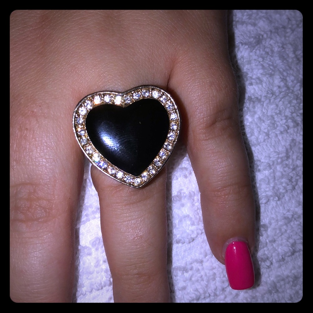 Black heart ring